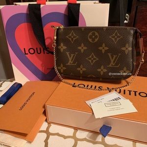 Louis Vuitton Mini Pochette Accessoires Monogram
